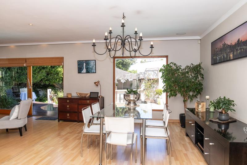 3 Bedroom Property for Sale in Constantia Western Cape